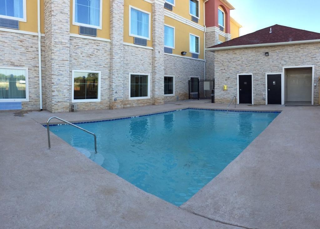 Residency Suites Cotulla Kültér fotó